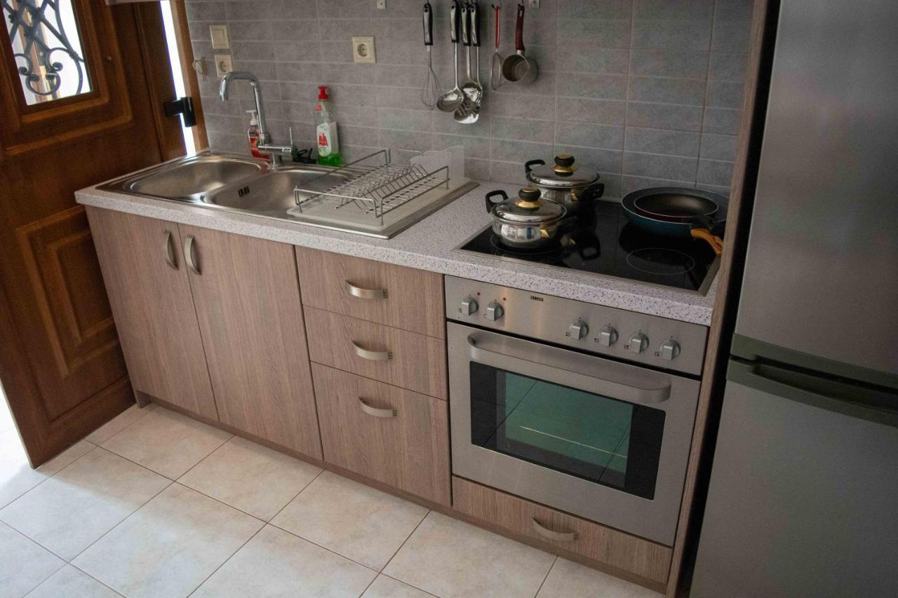 Efi'S Guest House Áyios Dhimítrios エクステリア 写真