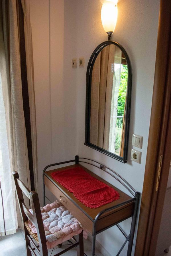 Efi'S Guest House Áyios Dhimítrios エクステリア 写真