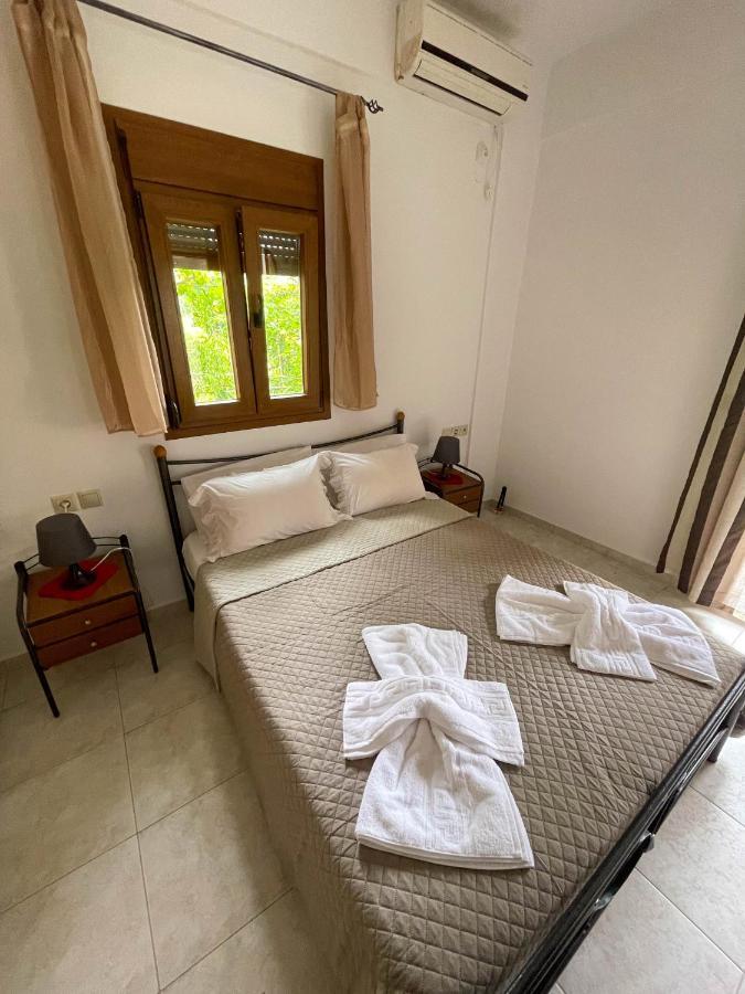 Efi'S Guest House Áyios Dhimítrios エクステリア 写真