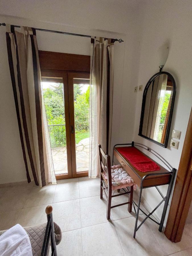 Efi'S Guest House Áyios Dhimítrios エクステリア 写真